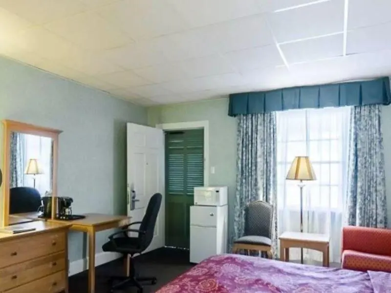 Rodeway Inn Historic Williamsburg 2*,
