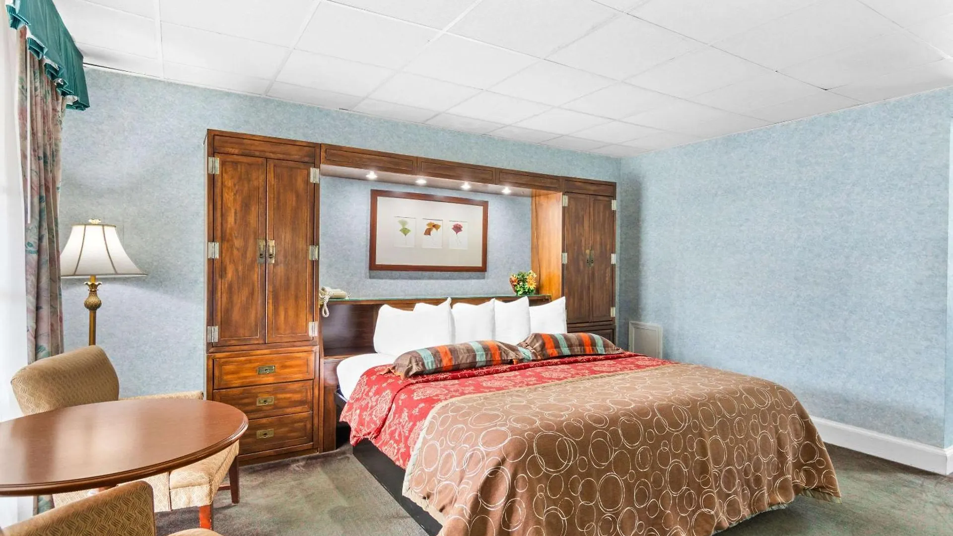 Rodeway Inn Historic Williamsburg 2*,