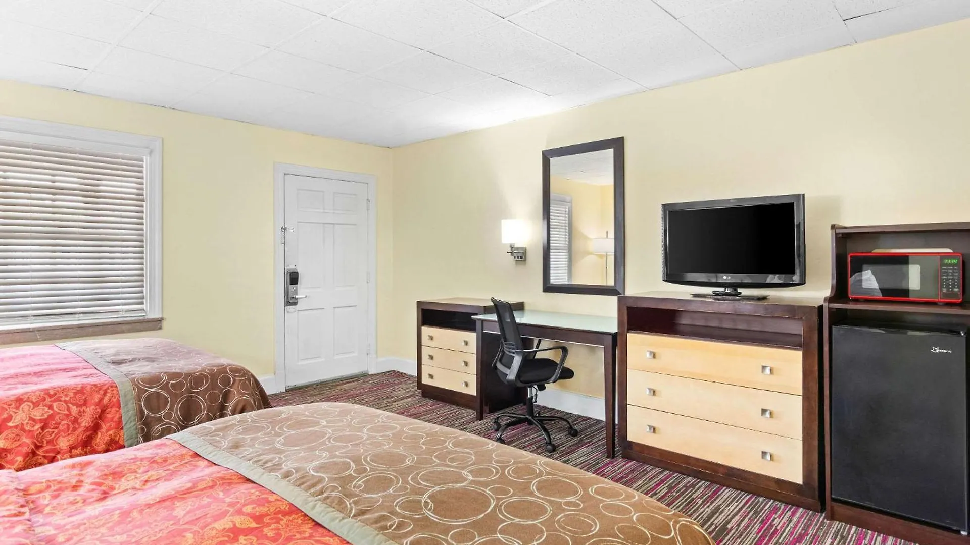 Rodeway Inn Historic Williamsburg 2*,