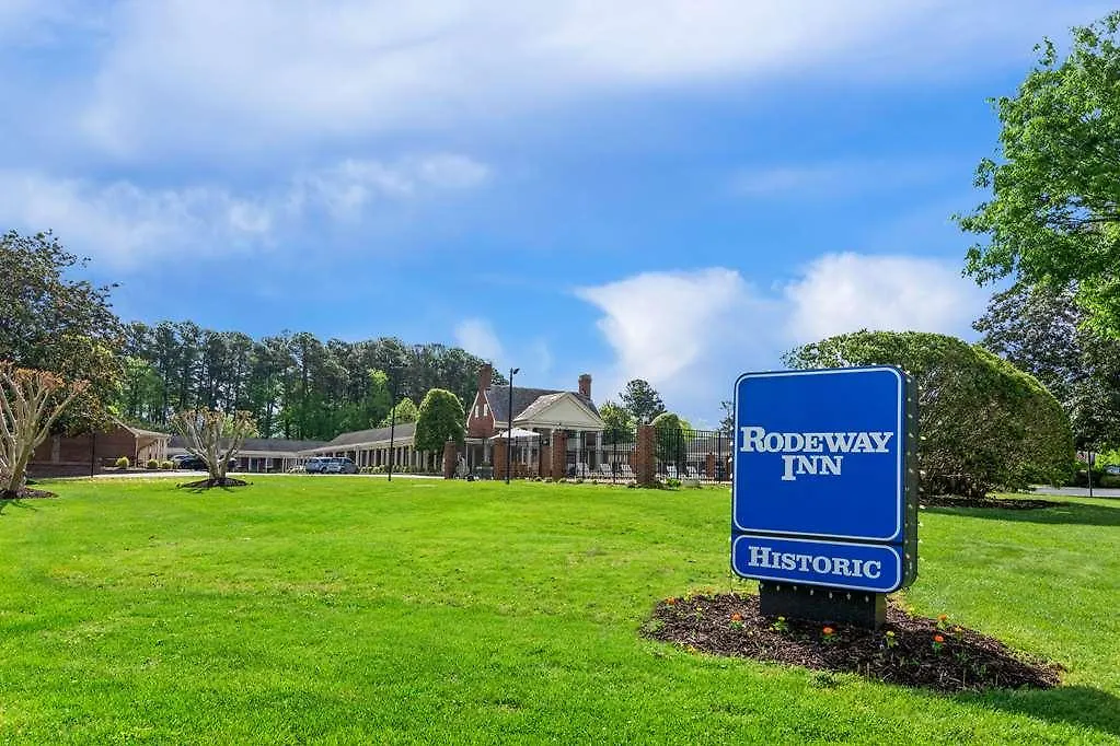 Rodeway Inn Historic Williamsburg 2*,